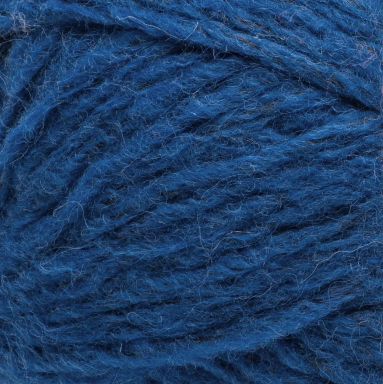 Bernat Fluffee Yarn (280G/9.8oz)