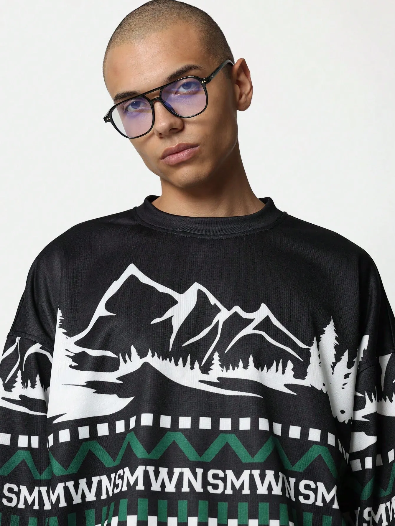 Christmas Regular Fit All Over Printed Sweatshirt