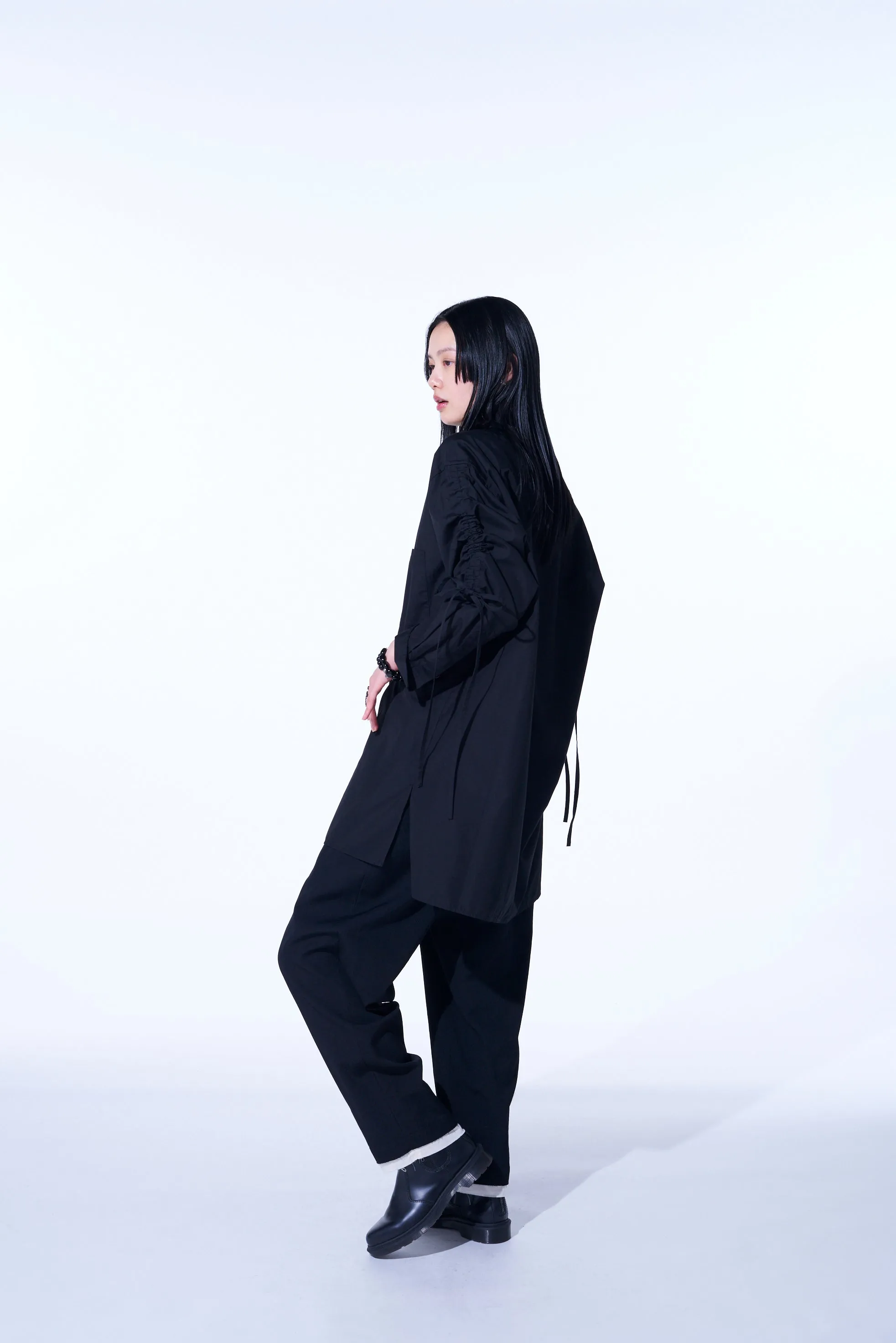 COTTON BROAD CLOTH OVERSIZED SHIRT WITH GATHERED STRINGS