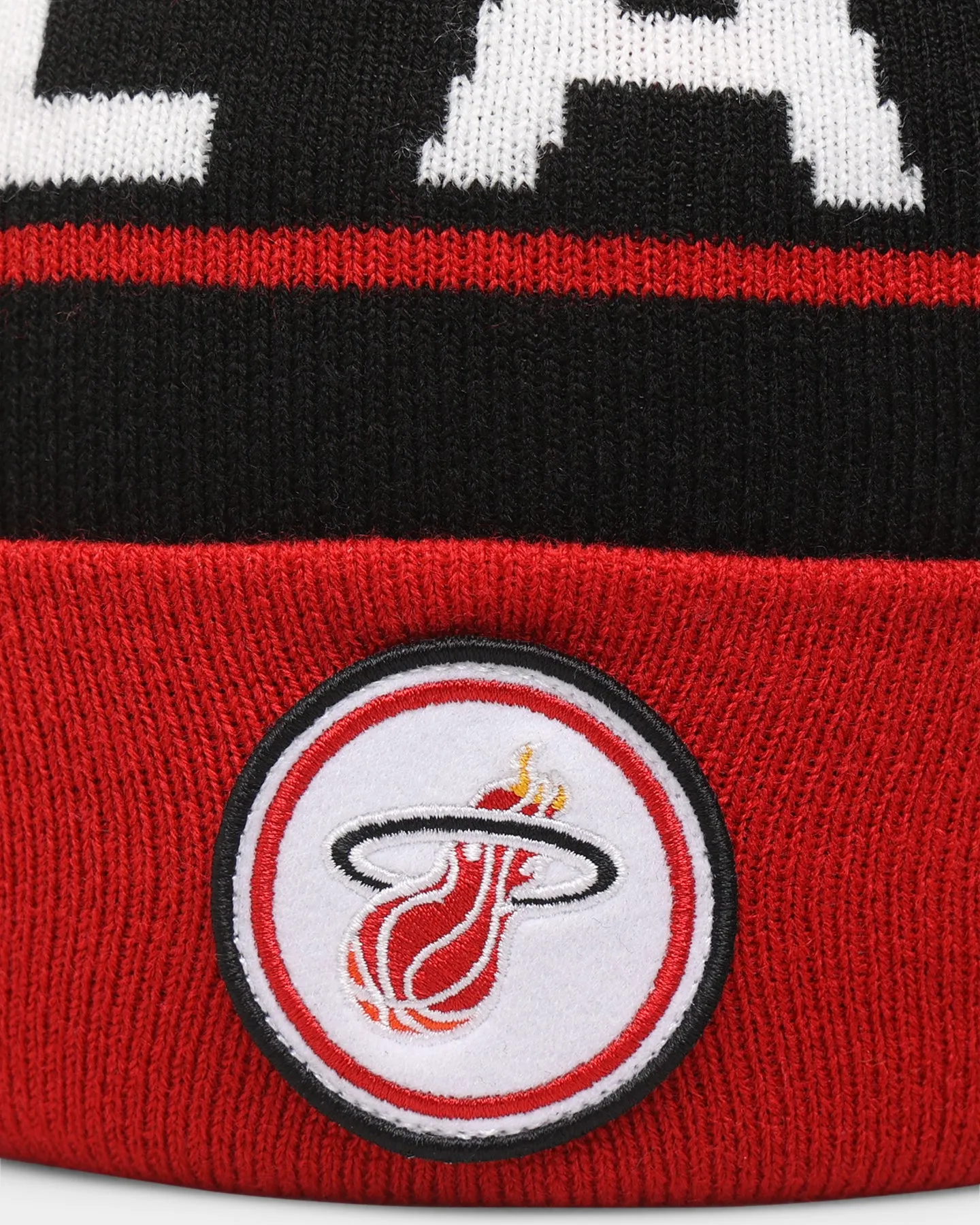 Mitchell & Ness Miami Heat Team Pom Beanies Black